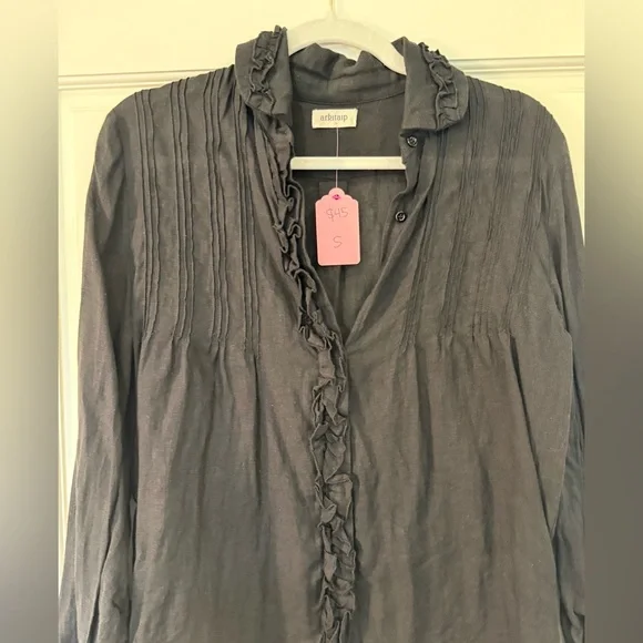 Elegant Black Ruffle Top - Picture 3 of 3